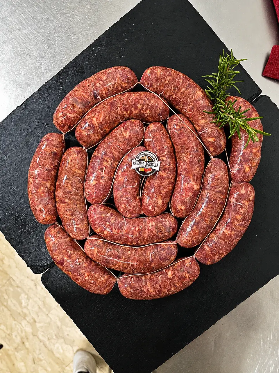 Salsiccia fresca artigianale arrotolata a spirale